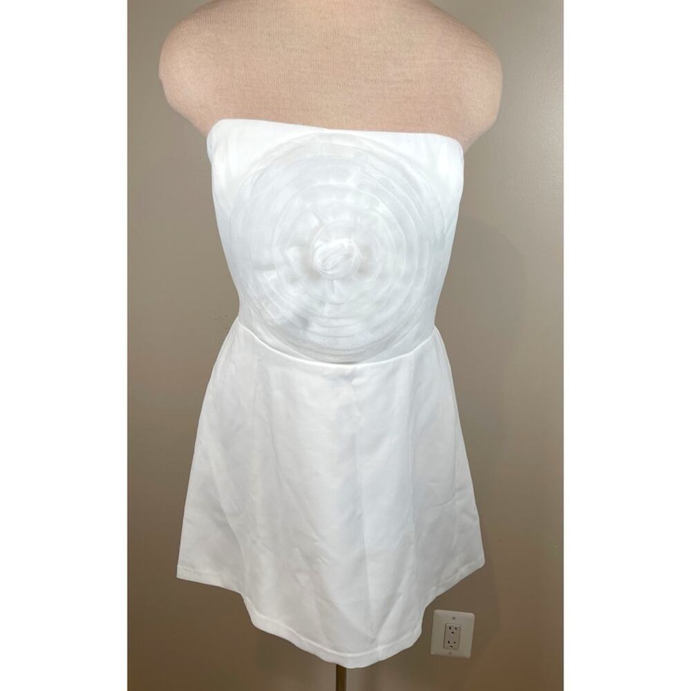 AMANDA UPRICHARD Fae Rose Ivory White Floral Rosette Strapless Mini Dress Size L - Picture 3 of 7